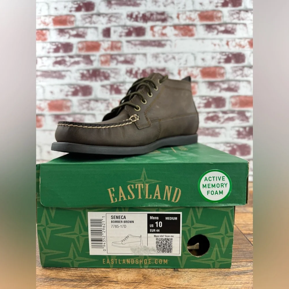 Eastland Men's Seneca Chukka Boots, Dark Brown US Size 10 (New in Box)
